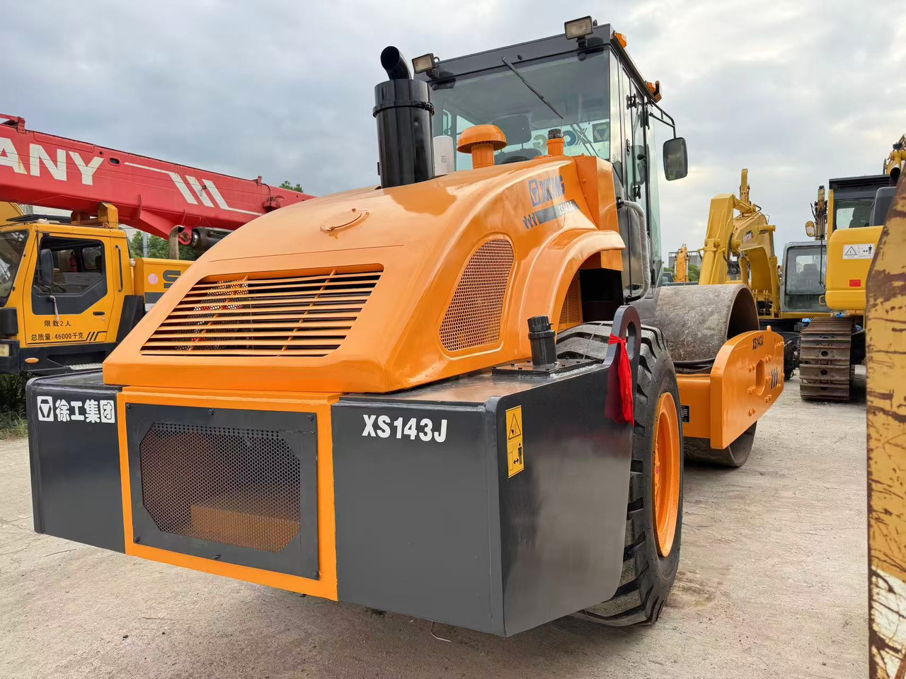 XCMG XS143J - רולר כביש: תמונה 5 XCMG XS143J - רולר כביש: תמונה 5