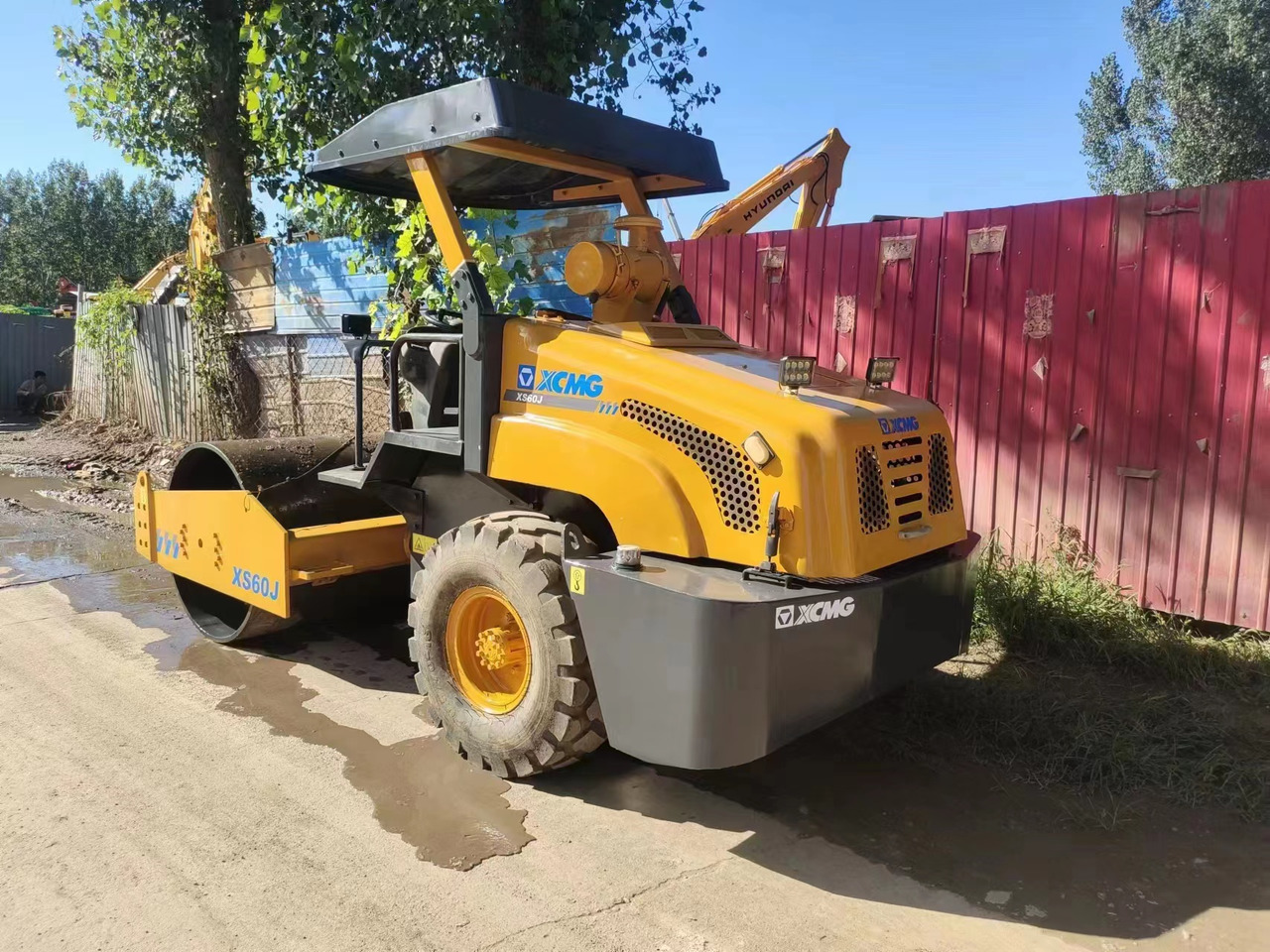 XCMG XS60J - מדחס: תמונה 1 XCMG XS60J - מדחס: תמונה 1