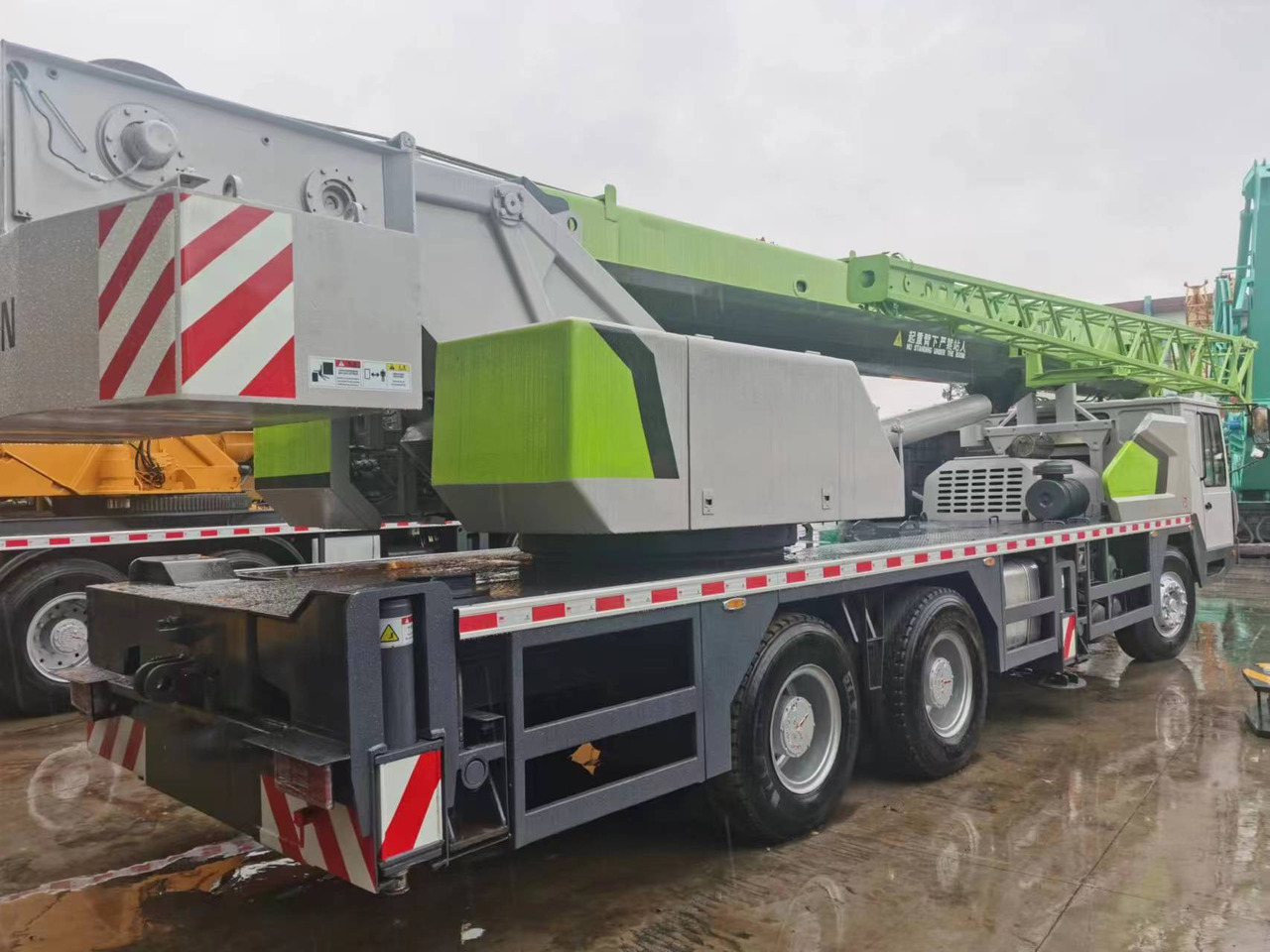 ZOOMLION ZTC251V - עגורן נייד: תמונה 2 ZOOMLION ZTC251V - עגורן נייד: תמונה 2