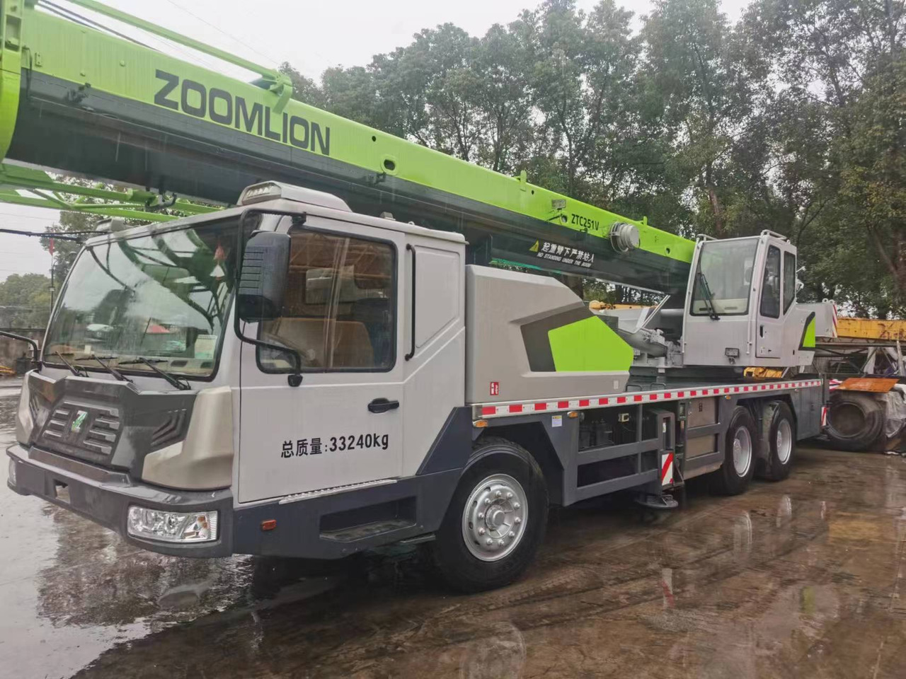 ZOOMLION ZTC251V - עגורן נייד: תמונה 4 ZOOMLION ZTC251V - עגורן נייד: תמונה 4