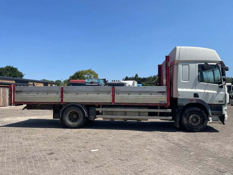DAF CF 85 FLATBED TRUCK - משאית צד נופל/ שטוחה: תמונה 4 DAF CF 85 FLATBED TRUCK - משאית צד נופל/ שטוחה: תמונה 4