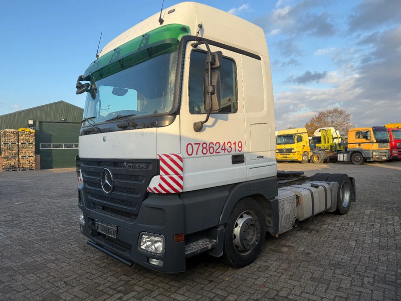 Mercedes-Benz Actros 1844 Tractor unit - יחידת טרקטור: תמונה 3 Mercedes-Benz Actros 1844 Tractor unit - יחידת טרקטור: תמונה 3