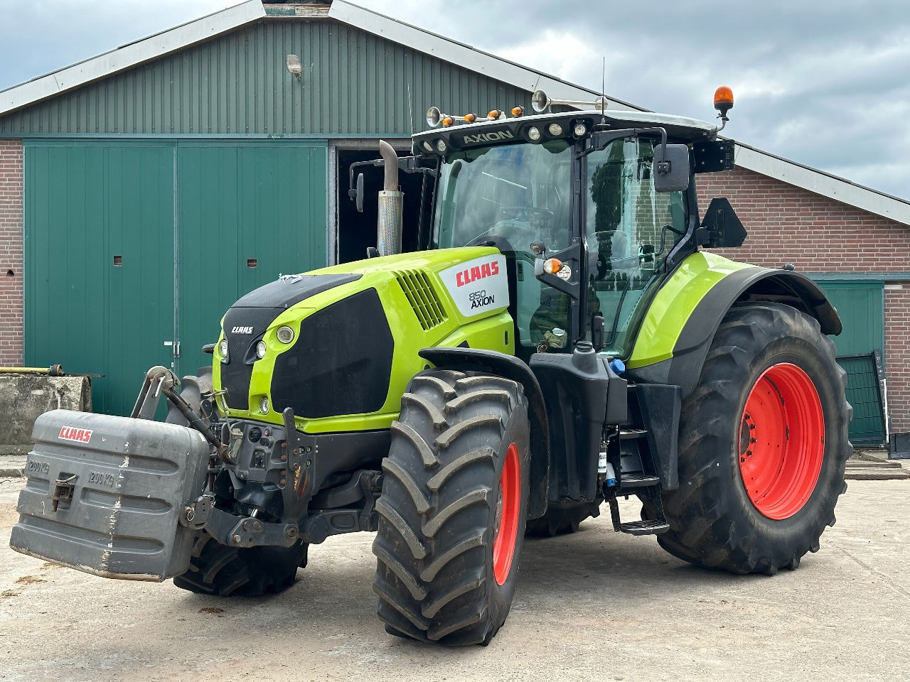 Claas Axion 850 Cmatic - טרקטור חקלאי: תמונה 2 Claas Axion 850 Cmatic - טרקטור חקלאי: תמונה 2