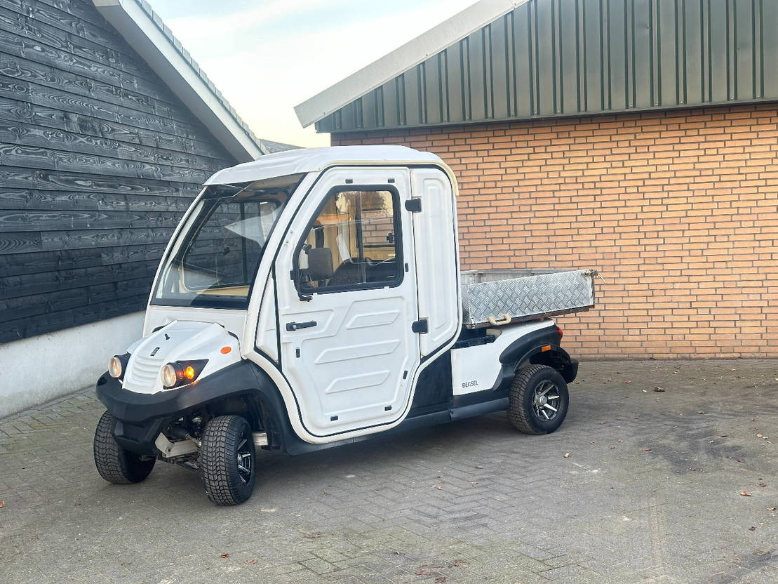 Diversen European Business CAR - עגלת גולף: תמונה 1 Diversen European Business CAR - עגלת גולף: תמונה 1