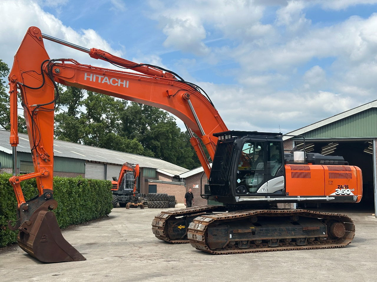 Hitachi ZX350LC-6 - מחפר סורק: תמונה 1 Hitachi ZX350LC-6 - מחפר סורק: תמונה 1