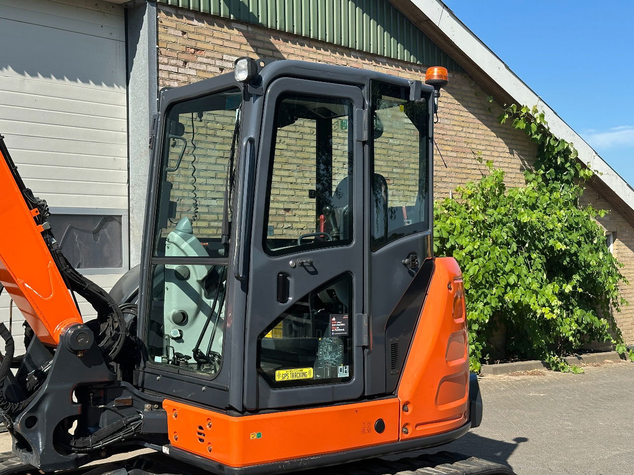 Hitachi ZX65USB-5A CLR - מיני מחפר: תמונה 5 Hitachi ZX65USB-5A CLR - מיני מחפר: תמונה 5