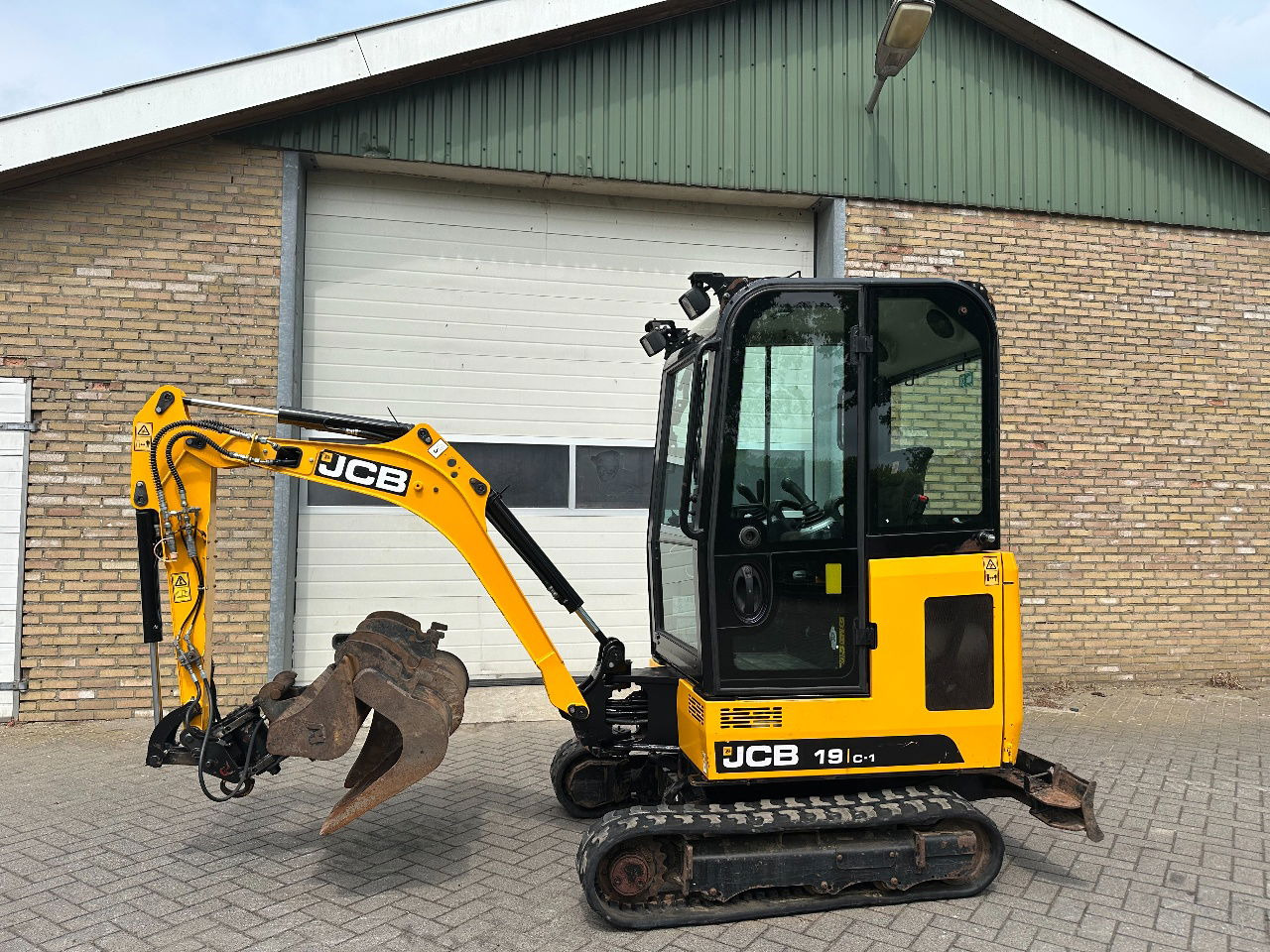 JCB 19 c1 - מיני מחפר: תמונה 1 JCB 19 c1 - מיני מחפר: תמונה 1