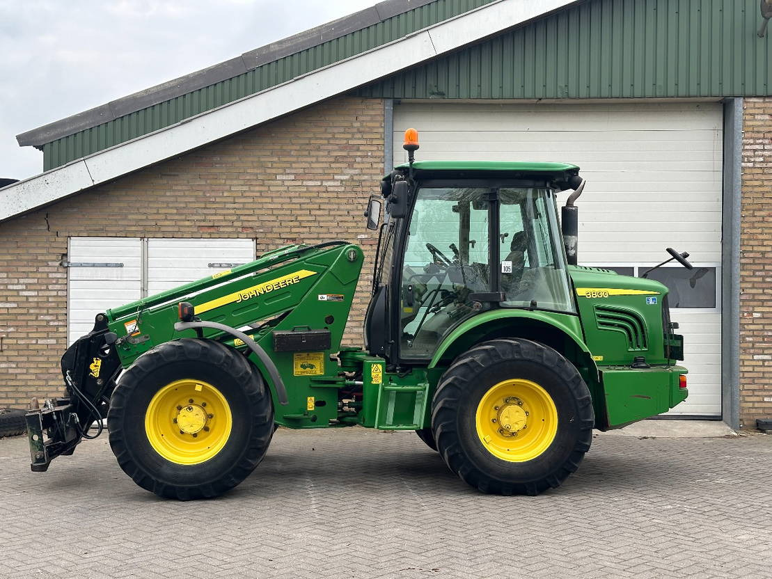 John Deere 3800 - מעמיס גלגלים טלסקופי: תמונה 2 John Deere 3800 - מעמיס גלגלים טלסקופי: תמונה 2