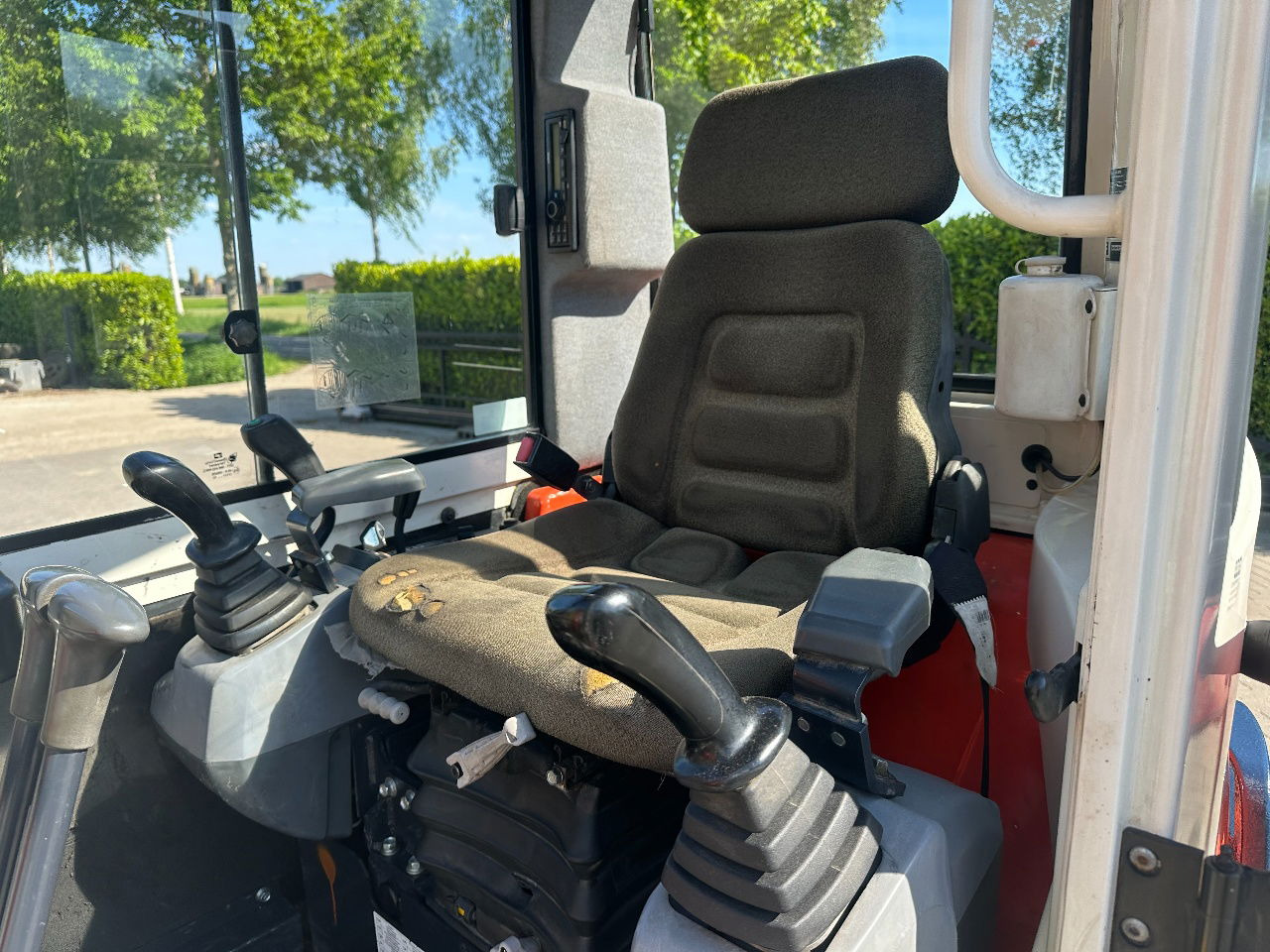 מיני מחפר Kubota KX61-3: תמונה 10