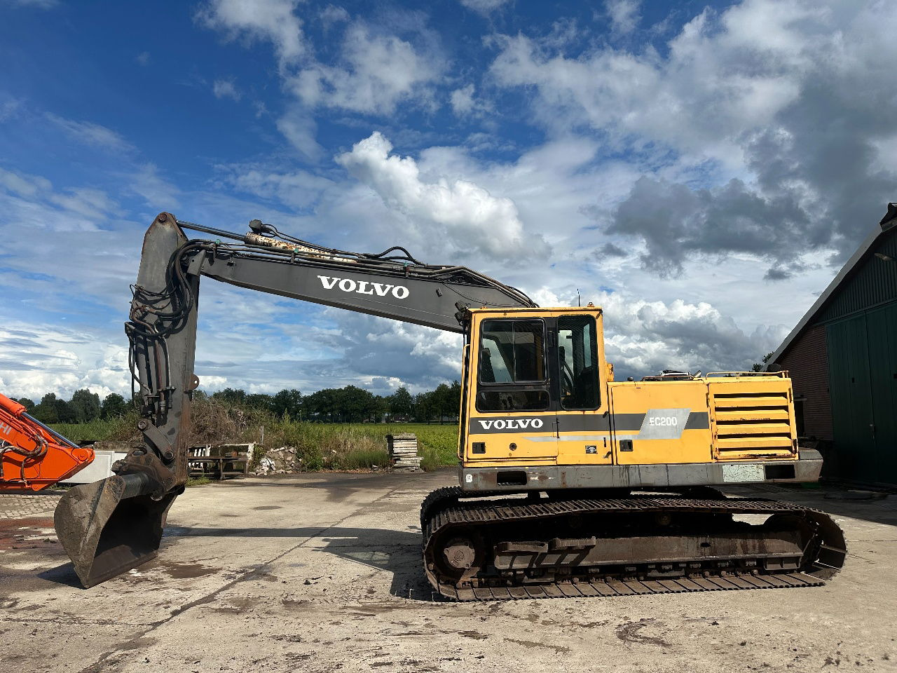 Volvo EC200 - מחפר סורק: תמונה 1 Volvo EC200 - מחפר סורק: תמונה 1