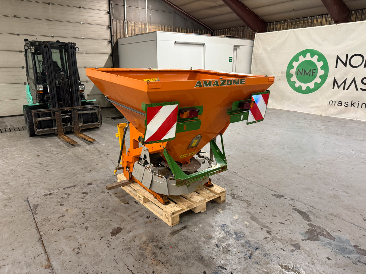 Amazone E+S 750 Strøkasse - מפזר חול/ מלח: תמונה 3 Amazone E+S 750 Strøkasse - מפזר חול/ מלח: תמונה 3