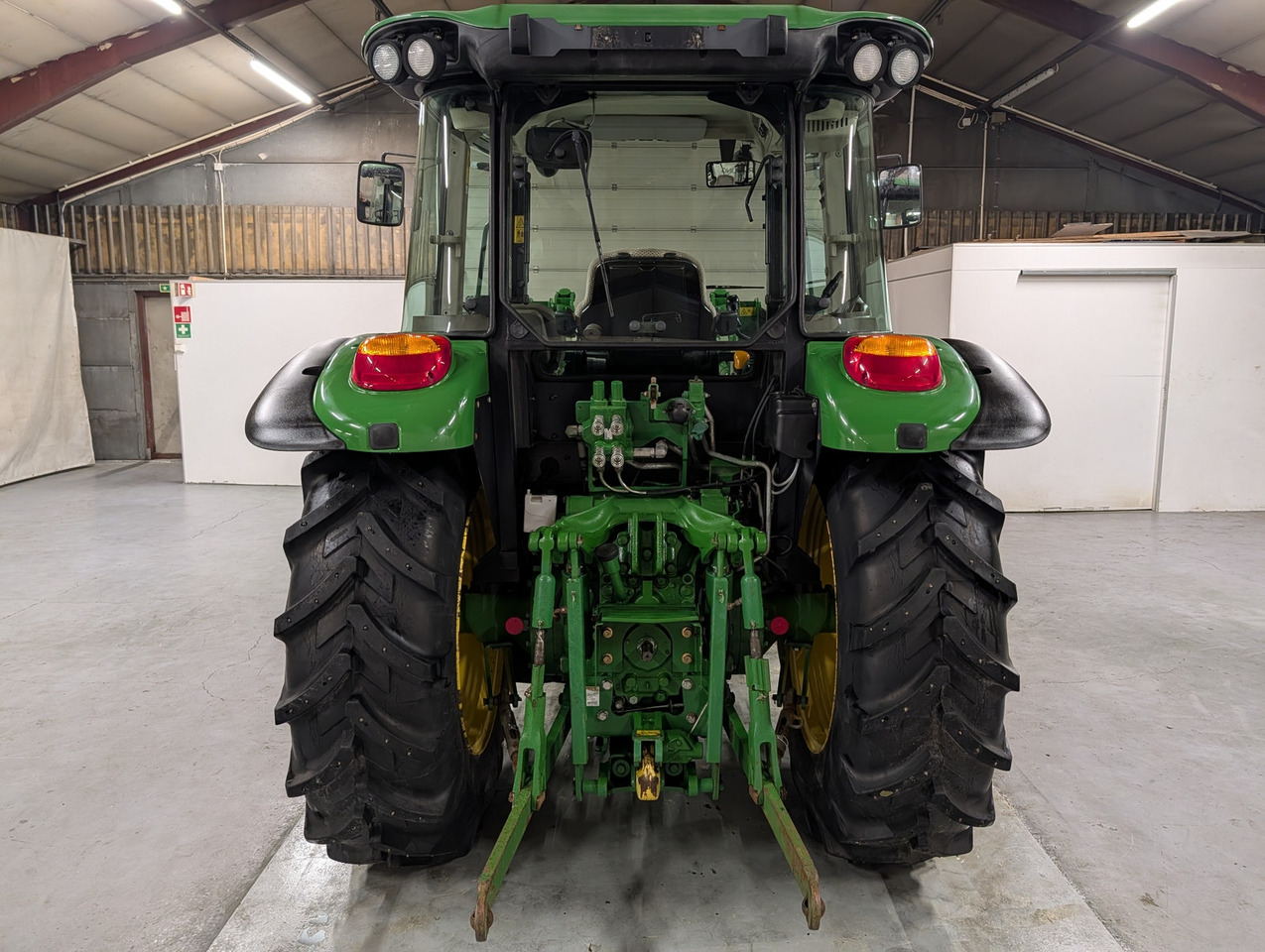 John Deere 5085M - טרקטור חקלאי: תמונה 4 John Deere 5085M - טרקטור חקלאי: תמונה 4