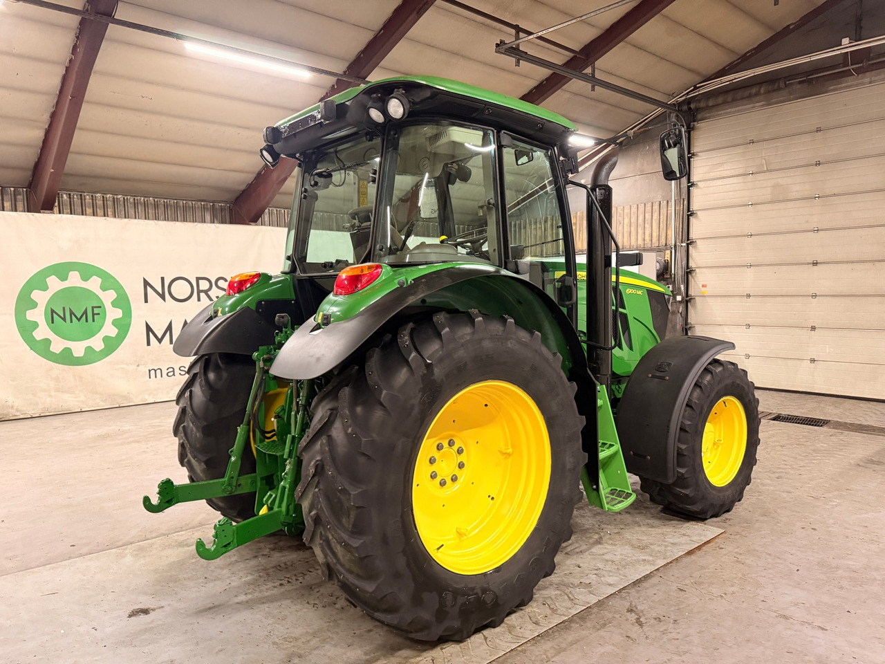 John Deere 6100MC 40 km/t - טרקטור חקלאי: תמונה 5 John Deere 6100MC 40 km/t - טרקטור חקלאי: תמונה 5