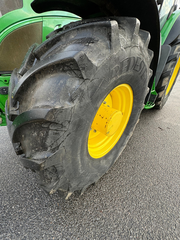 טרקטור חקלאי John Deere 6215R: תמונה 13