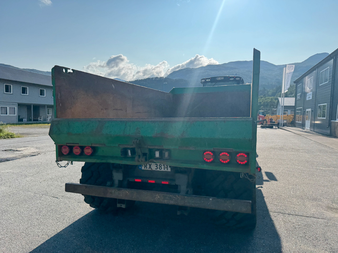 טרקטור חקלאי John Deere 6215R: תמונה 19
