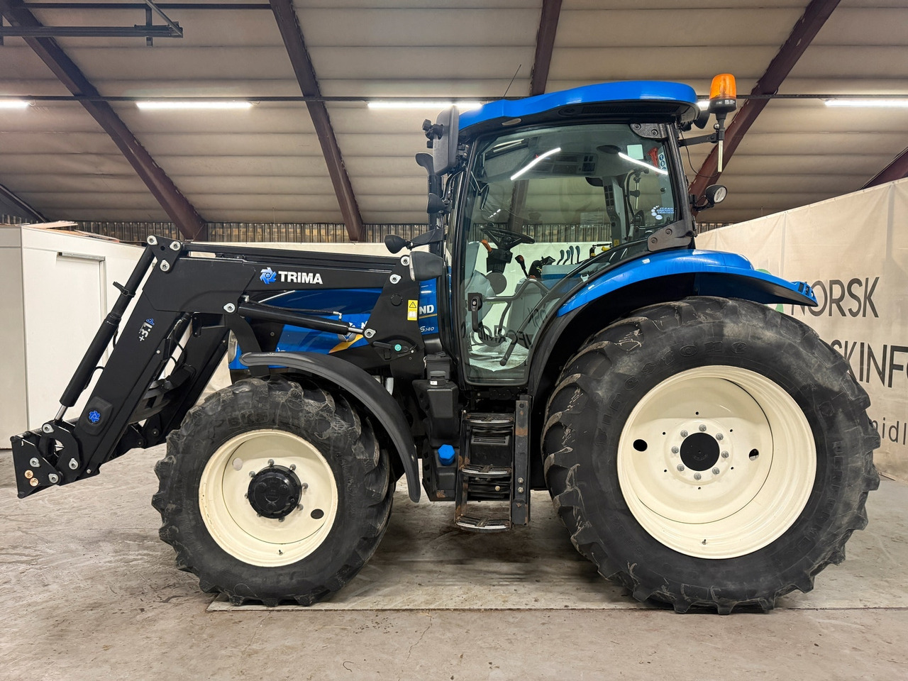 New Holland T6.140 EC - טרקטור חקלאי: תמונה 2 New Holland T6.140 EC - טרקטור חקלאי: תמונה 2