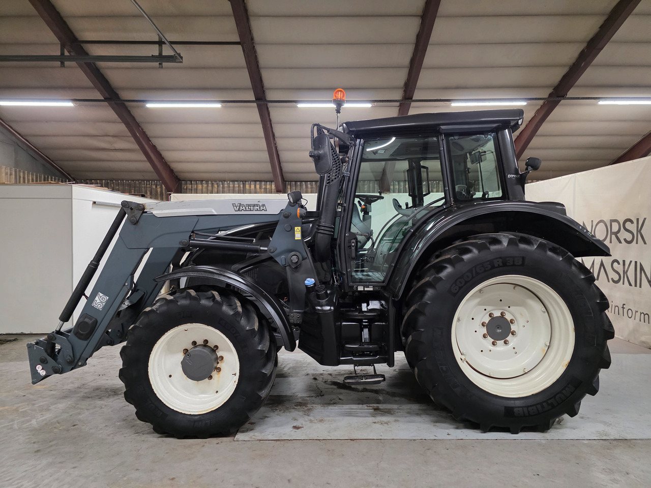Valtra N163 Direct - טרקטור חקלאי: תמונה 2 Valtra N163 Direct - טרקטור חקלאי: תמונה 2
