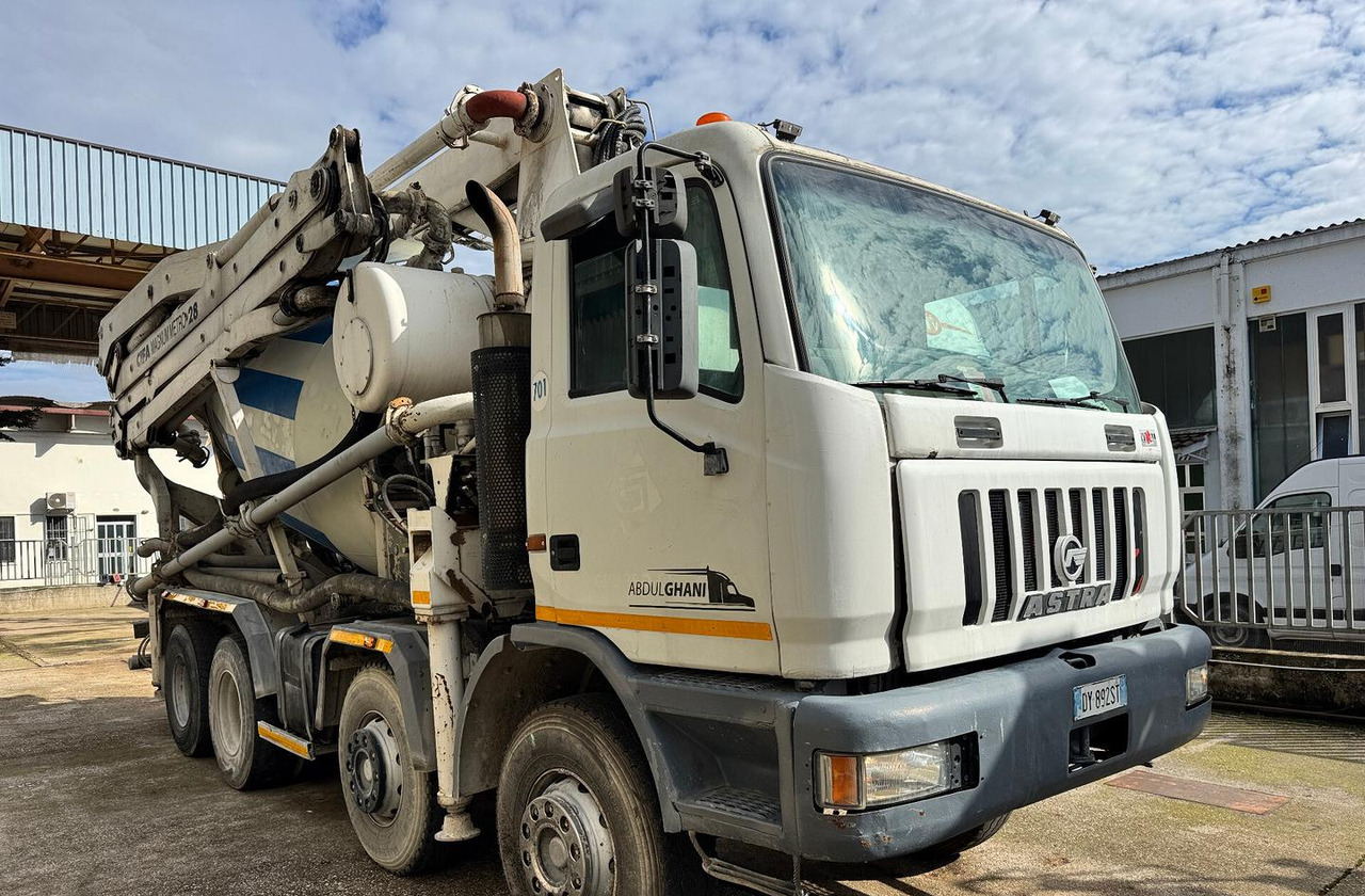 Betonpompa 28MT CIFA ASTRA HD84.38 - משאית משאבת מערבל: תמונה 1 Betonpompa 28MT CIFA ASTRA HD84.38 - משאית משאבת מערבל: תמונה 1