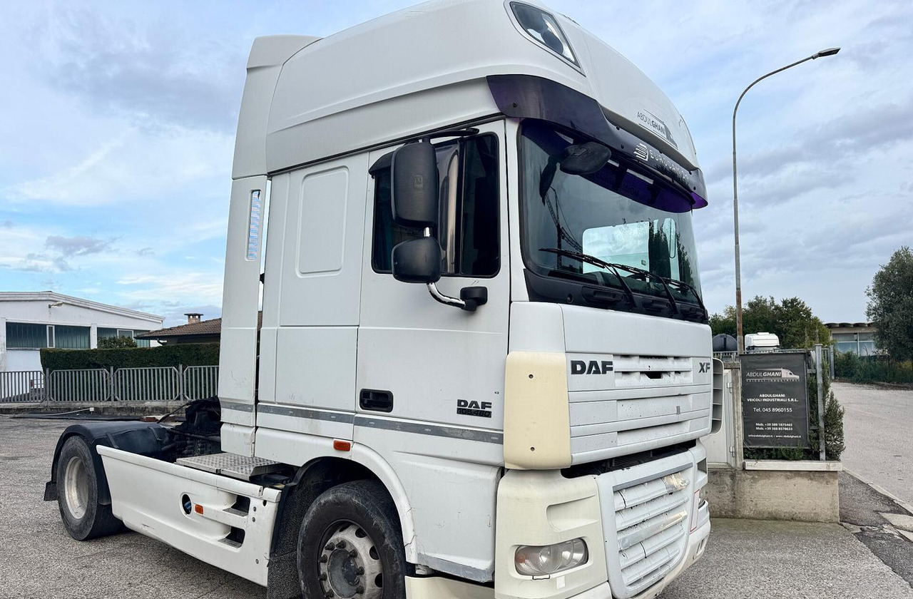 DAF XF 105.460 - 2010 - AUTOMATICO - יחידת טרקטור: תמונה 3 DAF XF 105.460 - 2010 - AUTOMATICO - יחידת טרקטור: תמונה 3