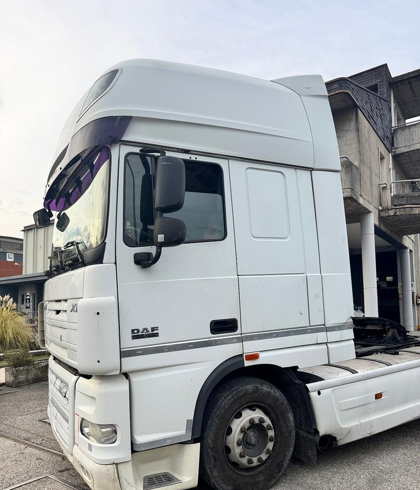 DAF XF 105.460 - 2010 - AUTOMATICO - יחידת טרקטור: תמונה 2 DAF XF 105.460 - 2010 - AUTOMATICO - יחידת טרקטור: תמונה 2