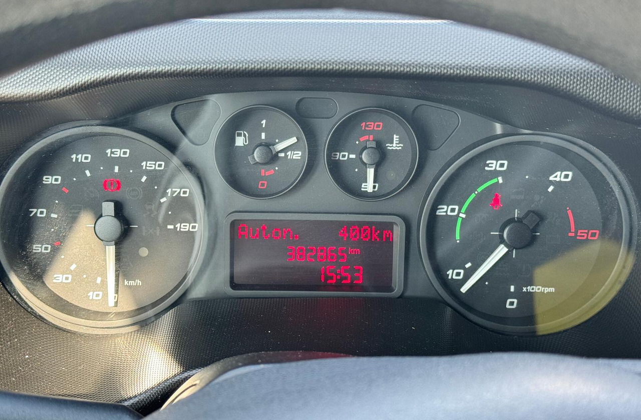 IVECO DAILY 35S15 - FRIGO FRC - PATENTE B - כלי רכב מסחרי לקירור: תמונה 5 IVECO DAILY 35S15 - FRIGO FRC - PATENTE B - כלי רכב מסחרי לקירור: תמונה 5