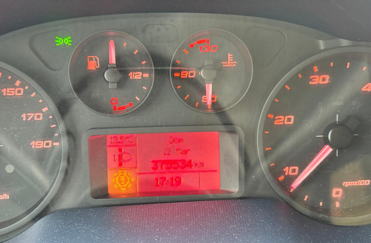 כלי רכב מסחרי לקירור IVECO DAILY 35S16 - FRIGO - 2019: תמונה 6