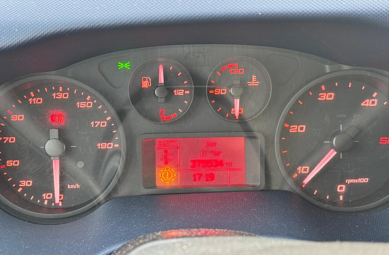 IVECO DAILY 35S16 - FRIGO - 2019 - כלי רכב מסחרי לקירור: תמונה 5 IVECO DAILY 35S16 - FRIGO - 2019 - כלי רכב מסחרי לקירור: תמונה 5