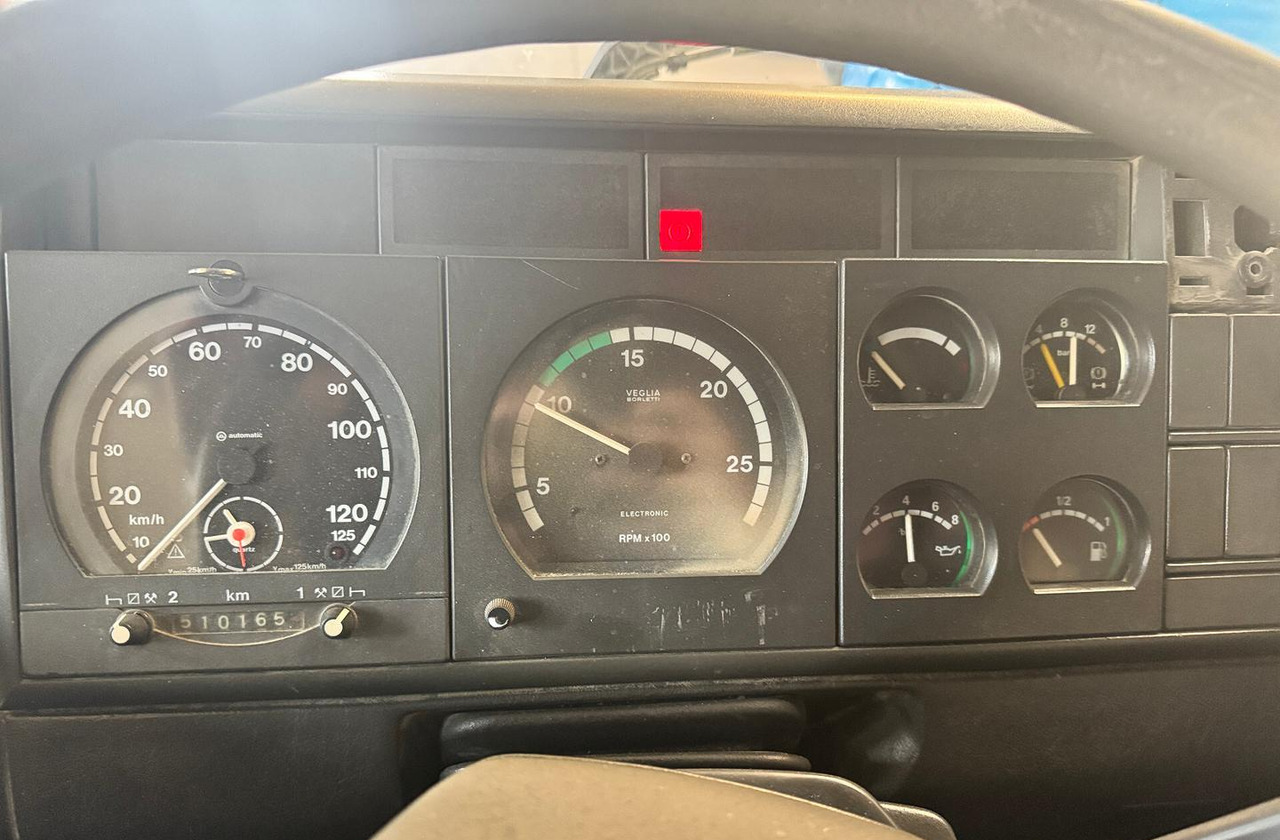 RIBALTATILE IVECO EuroTrakker 440 - 8X4 - מזהיר: תמונה 4 RIBALTATILE IVECO EuroTrakker 440 - 8X4 - מזהיר: תמונה 4