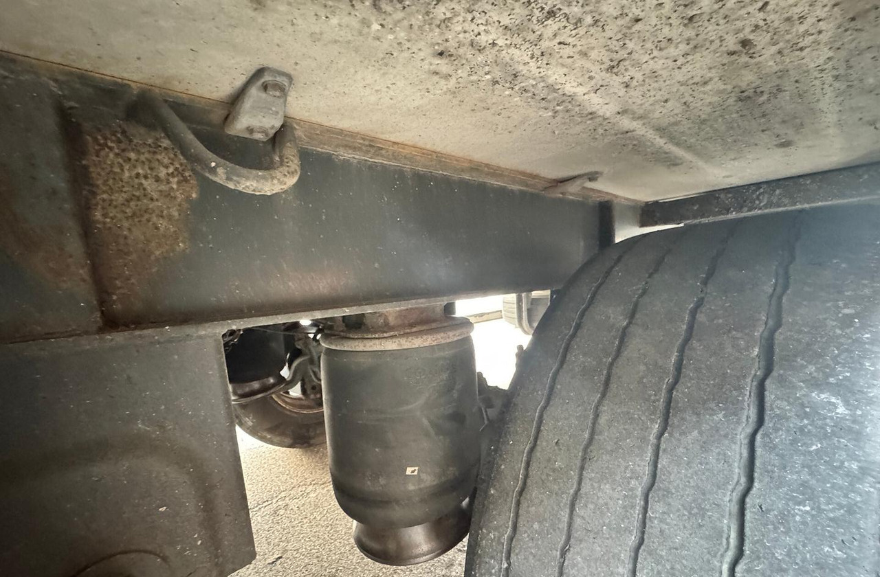 סמיטריילר עם קירור SEMIRIMORCHIO FRIGO CHEREAU: תמונה 22 סמיטריילר עם קירור SEMIRIMORCHIO FRIGO CHEREAU: תמונה 22