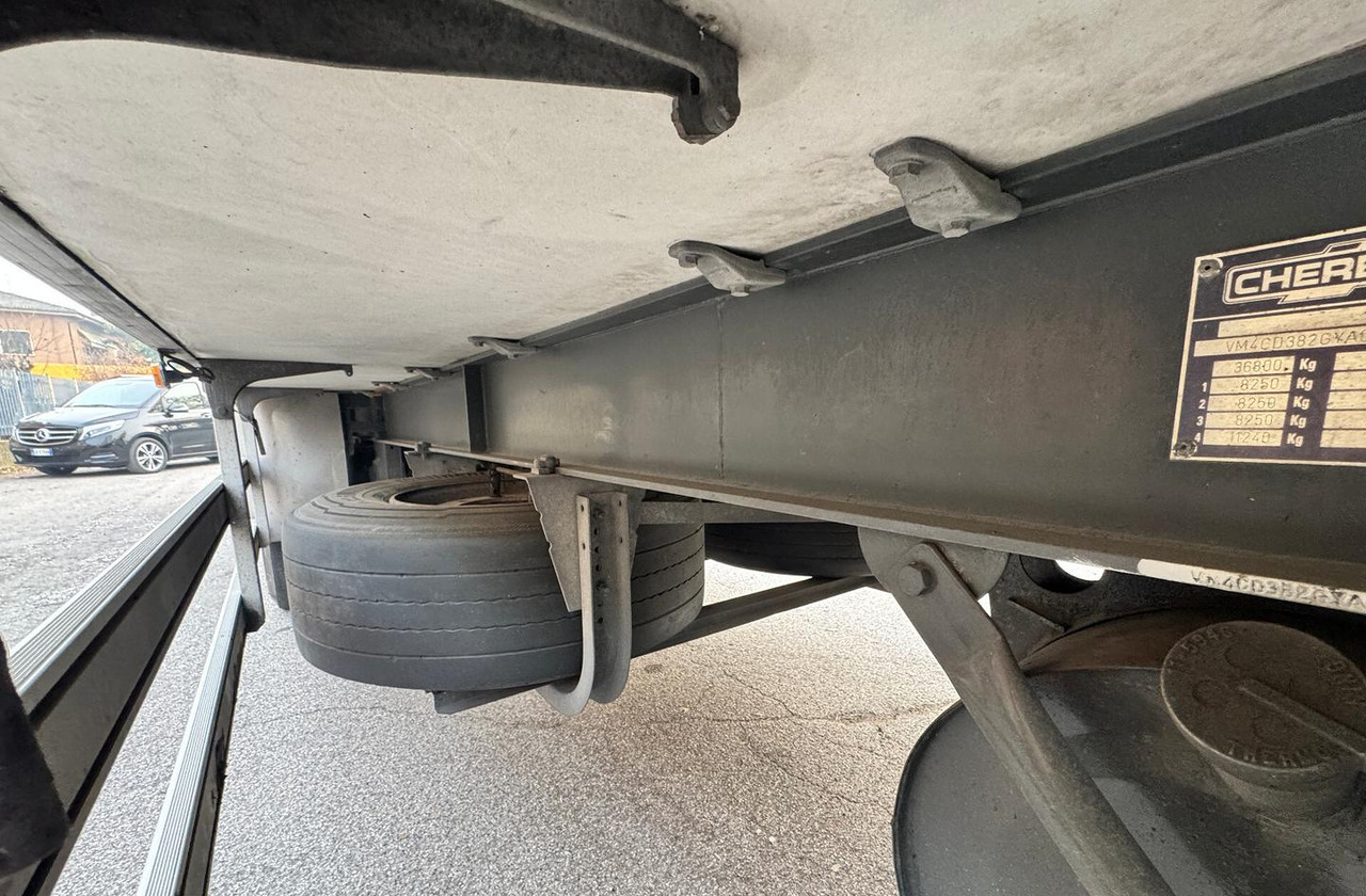 סמיטריילר עם קירור SEMIRIMORCHIO FRIGO CHEREAU: תמונה 20 סמיטריילר עם קירור SEMIRIMORCHIO FRIGO CHEREAU: תמונה 20