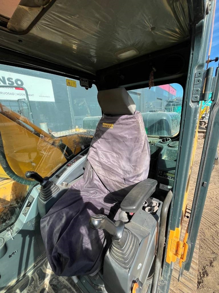 מחפר סורק Hyundai Robex 220 LC-9 A: תמונה 16
