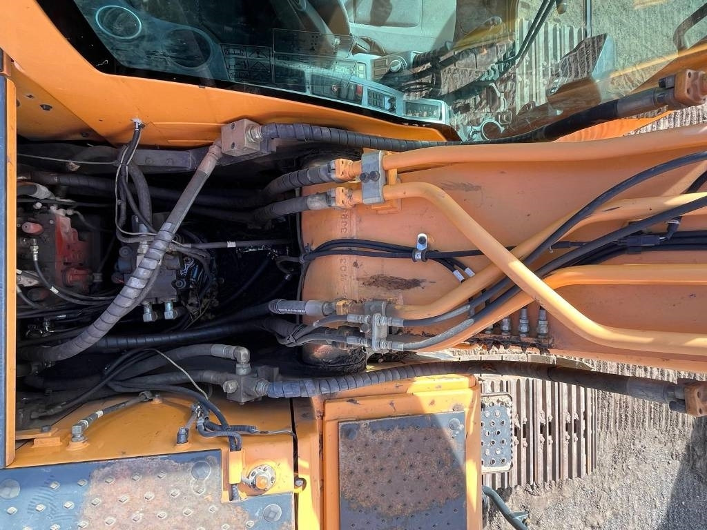 מחפר סורק Hyundai Robex 220 LC-9 A: תמונה 15