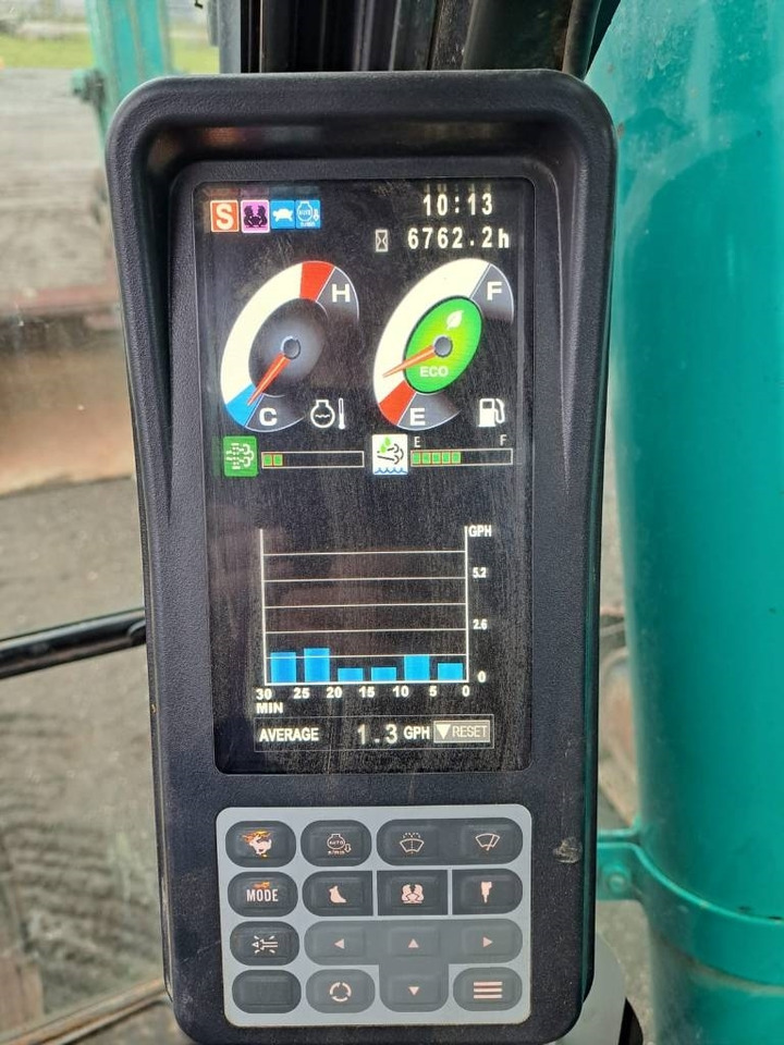 מחפר סורק Kobelco SK 210 LC-10: תמונה 15