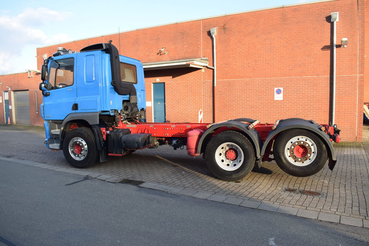 DAF CF 450 6x2 Fahrgestell Klima Navi Lift Retarder - משאית עם שלדת תא: תמונה 4 DAF CF 450 6x2 Fahrgestell Klima Navi Lift Retarder - משאית עם שלדת תא: תמונה 4