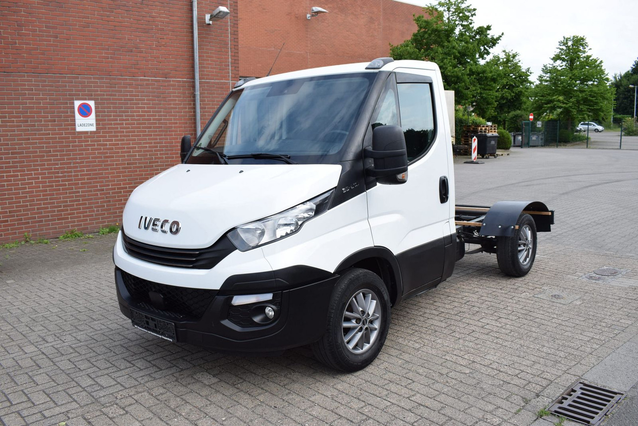 Iveco Daily 35 S21 3,0 Automatik Luftfederung Tempomat - משאית עם שלדת תא: תמונה 1 Iveco Daily 35 S21 3,0 Automatik Luftfederung Tempomat - משאית עם שלדת תא: תמונה 1