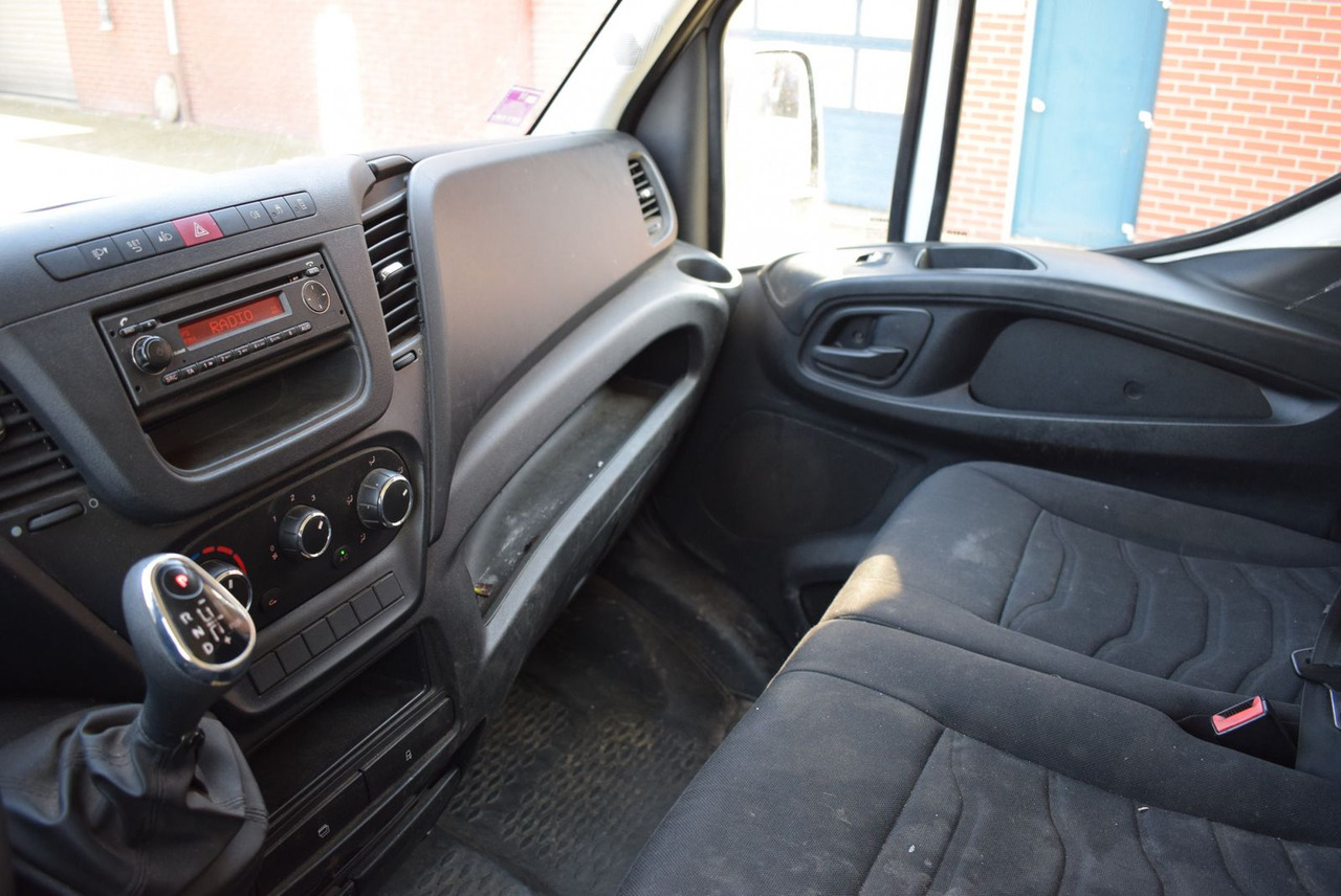כלי רכב מסחרי עם לוח Iveco Daily 35C17 3,0 Automatik Klima AHK HU bis 12/25: תמונה 17