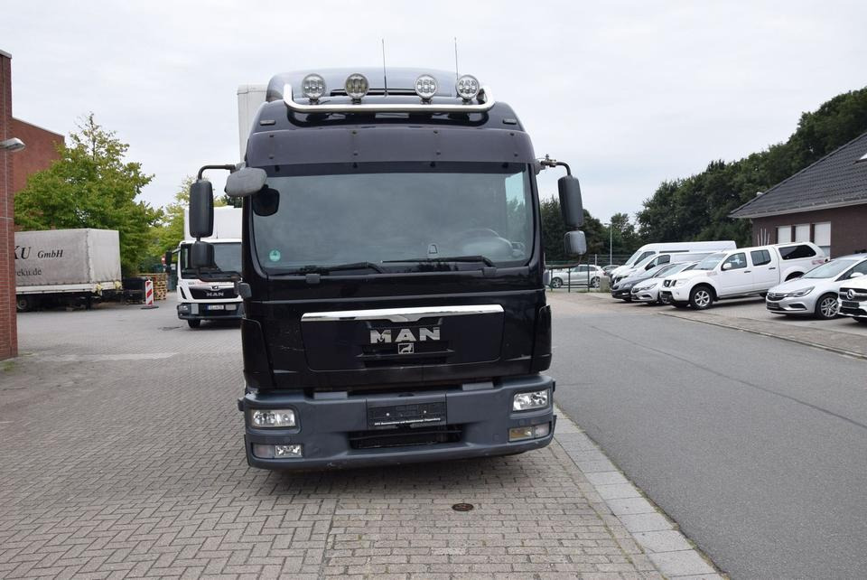 MAN TGL 8.250 Koffer 6,10m Klima AHK Standh Tempomat - משאית תיבה: תמונה 3 MAN TGL 8.250 Koffer 6,10m Klima AHK Standh Tempomat - משאית תיבה: תמונה 3