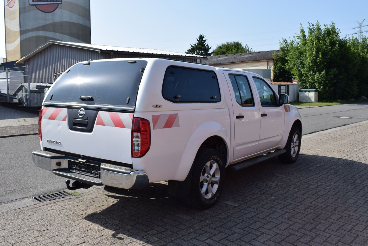 Nissan Navara Double Cab SE 4x4 Automatik Hardtop AHK - SUV: תמונה 4 Nissan Navara Double Cab SE 4x4 Automatik Hardtop AHK - SUV: תמונה 4
