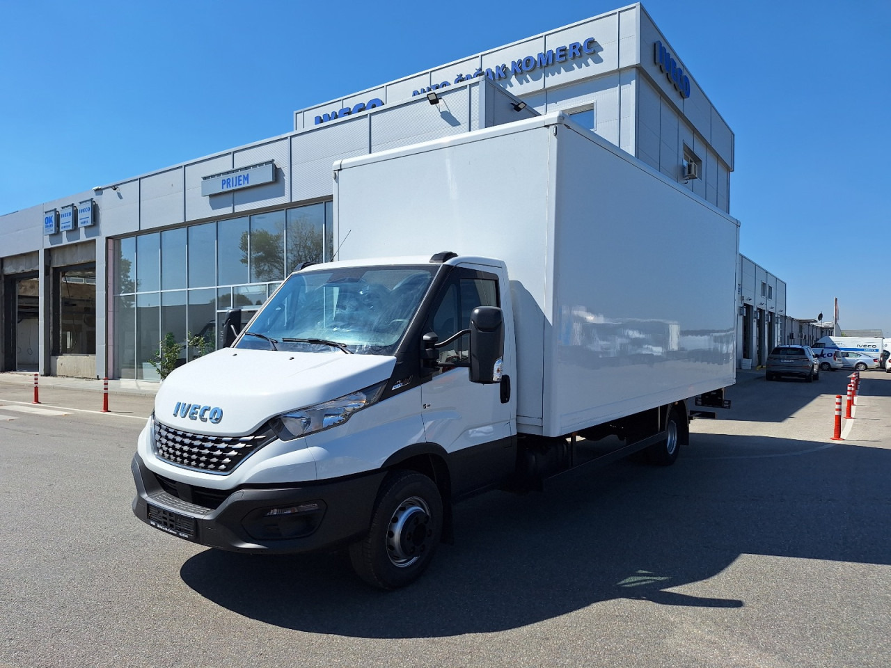 IVECO DAILY 72C18 A8 34m3 - כלי רכב מסחרי עם לוח: תמונה 1 IVECO DAILY 72C18 A8 34m3 - כלי רכב מסחרי עם לוח: תמונה 1