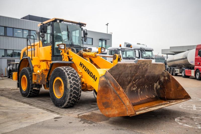 Hyundai HL955XT - מעמיס גלגלים: תמונה 2 Hyundai HL955XT - מעמיס גלגלים: תמונה 2