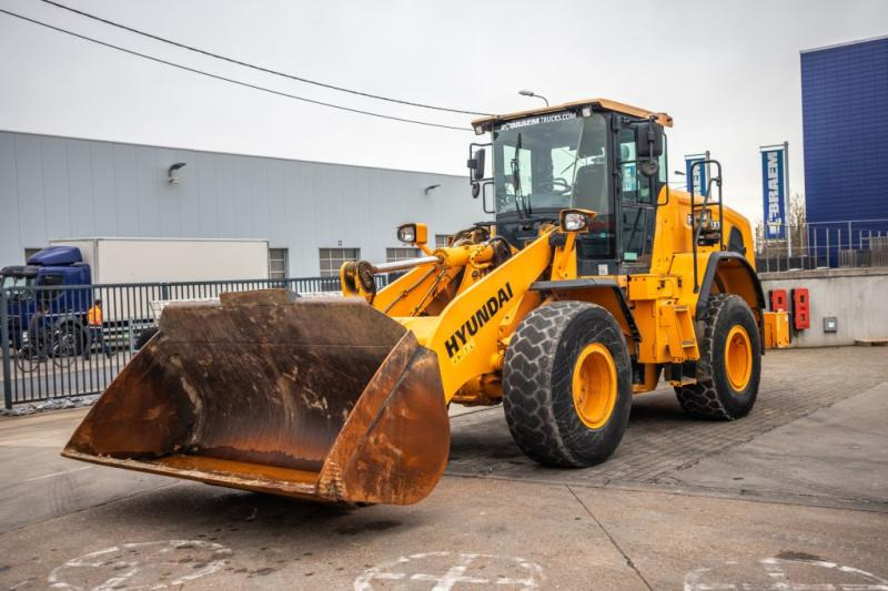Hyundai HL955XT - מעמיס גלגלים: תמונה 1 Hyundai HL955XT - מעמיס גלגלים: תמונה 1