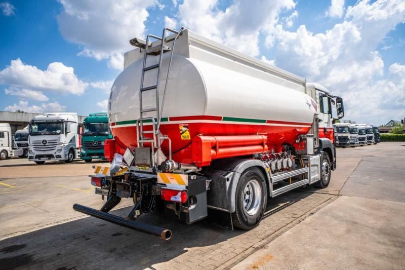 MAN TGS 18.400 BL+MAGYAR 13.500L / 5 COMP - משאית מכל: תמונה 4 MAN TGS 18.400 BL+MAGYAR 13.500L / 5 COMP - משאית מכל: תמונה 4