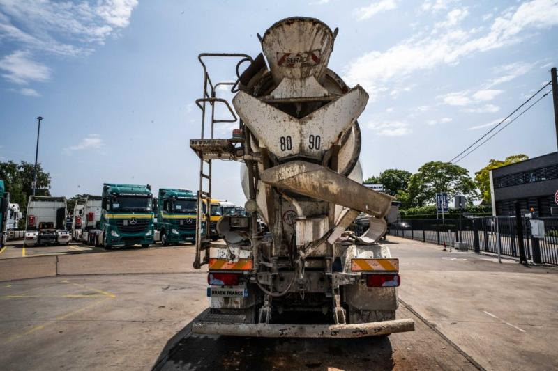 MAN TGS 32 360 BB+ LIEBHERR 9m3 - משאית מערבלת בטון: תמונה 5 MAN TGS 32 360 BB+ LIEBHERR 9m3 - משאית מערבלת בטון: תמונה 5