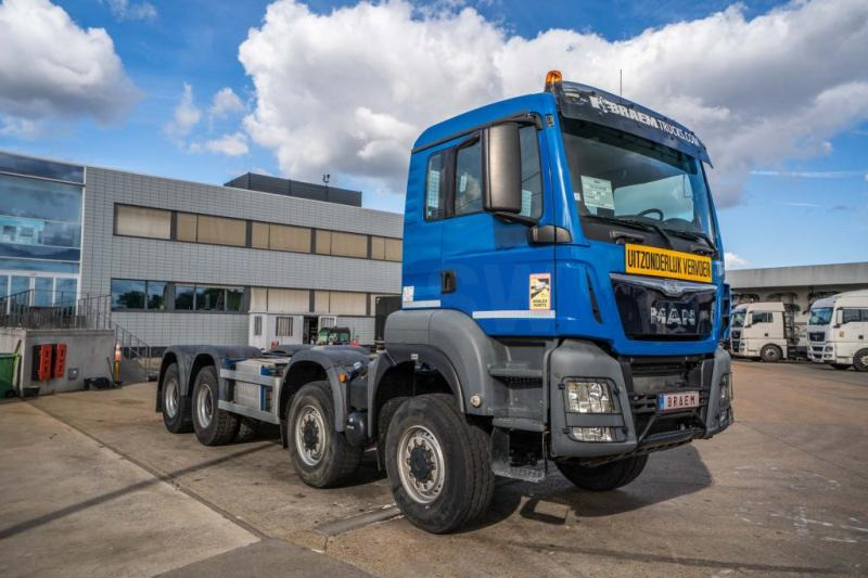 MAN TGS 35.440 BB -8X6 - משאית עם שלדת תא: תמונה 2 MAN TGS 35.440 BB -8X6 - משאית עם שלדת תא: תמונה 2