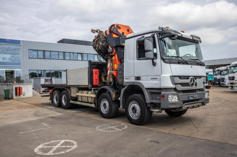 Mercedes 4144 K-MP3-8X4+PK740002(7xhydr.) - משאית צד נופל/ שטוחה, משאית מנוף: תמונה 4 Mercedes 4144 K-MP3-8X4+PK740002(7xhydr.) - משאית צד נופל/ שטוחה, משאית מנוף: תמונה 4