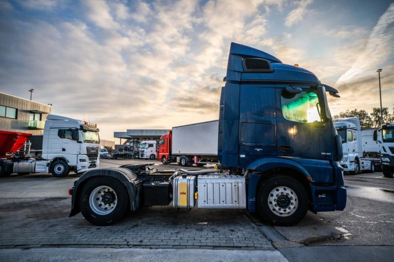 Mercedes ACTROS 1846 LS + HYDR. - יחידת טרקטור: תמונה 3 Mercedes ACTROS 1846 LS + HYDR. - יחידת טרקטור: תמונה 3