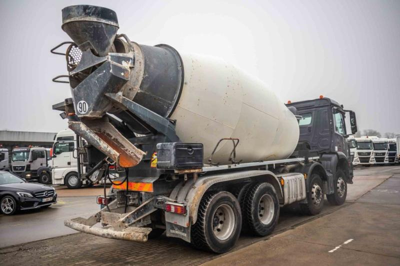 Mercedes AROCS 3236 BB+LIEBHERR 9M3 - משאית מערבלת בטון: תמונה 3 Mercedes AROCS 3236 BB+LIEBHERR 9M3 - משאית מערבלת בטון: תמונה 3