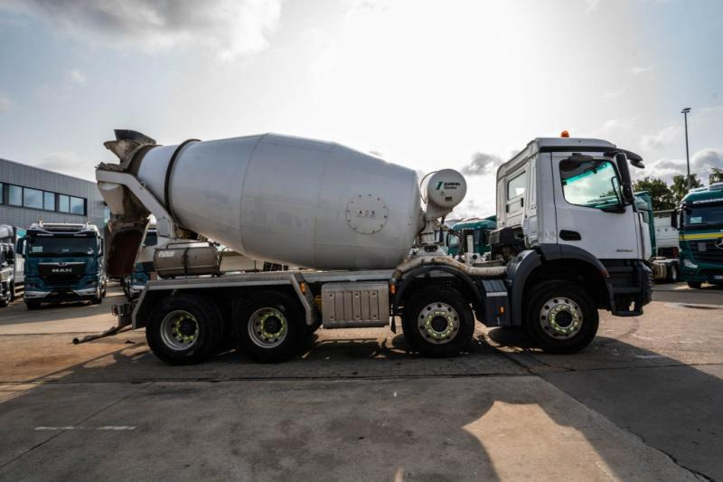 Mercedes AROCS 3240 BB+STETTER 9m3 - משאית מערבלת בטון: תמונה 3 Mercedes AROCS 3240 BB+STETTER 9m3 - משאית מערבלת בטון: תמונה 3