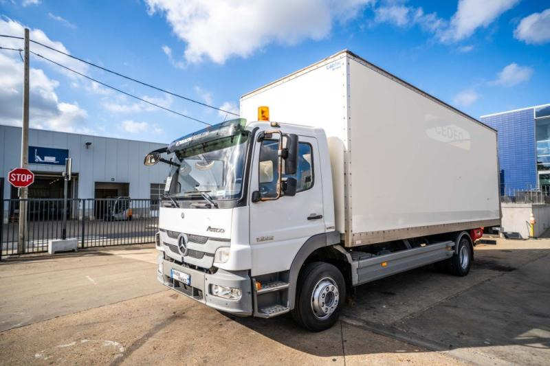 Mercedes ATEGO 1222 + D'HOLLANDIA 1.5T - משאית תיבה: תמונה 1 Mercedes ATEGO 1222 + D'HOLLANDIA 1.5T - משאית תיבה: תמונה 1
