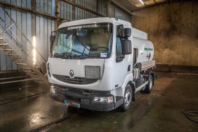 Renault 180 DCI+5500L/3COMP LAMES - משאית מכל: תמונה 1 Renault 180 DCI+5500L/3COMP LAMES - משאית מכל: תמונה 1